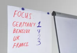 Legamaster Universal Flipchart Triangle Μαγνητικός Πίνακας με τρίποδο & μπράτσο στήριξης χαρτιού 8 Legamaster Universal Flipchart Triangle Μαγνητικός Πίνακας με τρίποδο & μπράτσο στήριξης χαρτιού 3