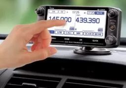 ICOM ID-5100 Πομποδέκτης αυτοκινήτου V/U με D-Star 3