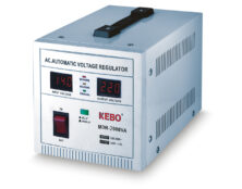ΣΤΑΘΕΡΟΠΟΙΗΤΗΣ-ΡΥΘΜΙΣΤΗΣ ΤΑΣΗΣ 2000VA ΨΗΦΙΑΚΟΣ SERVO (MDR) KEBO