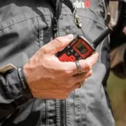 Midland XT 10 PRO Ασύρματος Πομποδέκτης PMR446 με 16 Κανάλια και Εμβέλεια 4km (Σετ 2 Τεμαχίων) 4