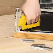 DELI συνδετήρες σχήματος Π EDL238015-1 για καρφωτικό, 1.2x10x11.3mm, 1000τμχ 2