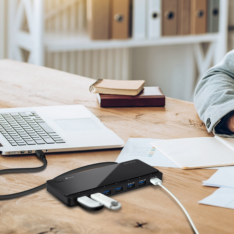 TP-LINK USB hub UH700, 7x θυρών, 5Gbps, 5V/1.5A, USB σύνδεση, μαύρο 8 TP-LINK USB hub UH700, 7x θυρών, 5Gbps, 5V/1.5A, USB σύνδεση, μαύρο - Image 6