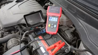 UNI-T tester μπαταρίας αυτοκινήτων UT675A με κροκοδειλάκια & εκτυπωτή 2