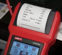 UNI-T tester μπαταρίας αυτοκινήτων UT675A με κροκοδειλάκια & εκτυπωτή 7