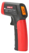 UNI-T UT300A+ Υπέρυθρο Θερμόμετρο -32°c Έως +400°c με Φωτιζόμενη Οθόνη 1