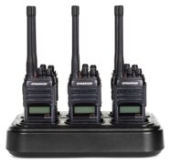 Dynascan LP-50 Pack 6 Επαγγελματικά PMR-446 IP67 + Πολλαπλός Φορτιστής 6 Θέσεων 1 Dynascan LP-50 pack 6 επαγγελματικοί ασύρματοι PMR-446 IP67 με πολλαπλό φορτιστή 6 θέσεων